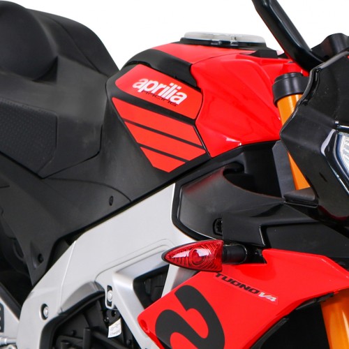 Aprilia Tuono V4 Dětská baterie Motor Červený MP3 panel Pomocná kola Pomalý start