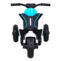 POKROČILÝ motocykl bílý