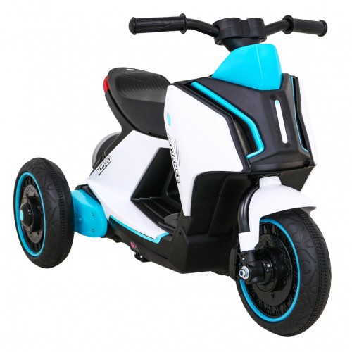 POKROČILÝ motocykl bílý