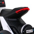 POKROČILÝ motocykl bílý