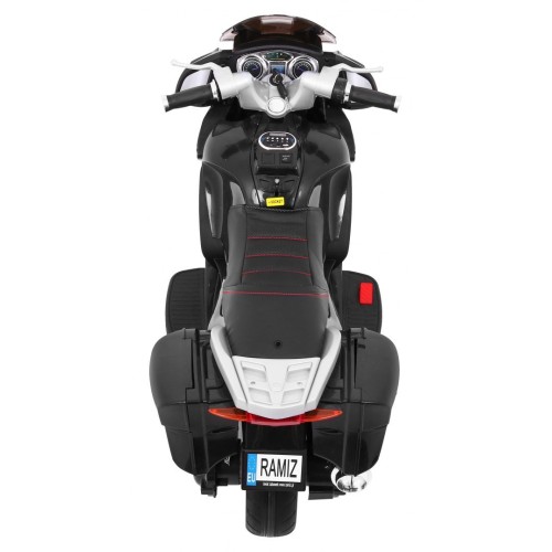 Motocykl závodník černý