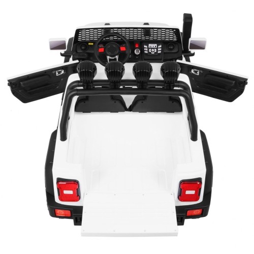 Allroad terénní auto pro 2 děti bílá + Naped 4x4 + dálkové ovládání + pomalý start + MP3 LED