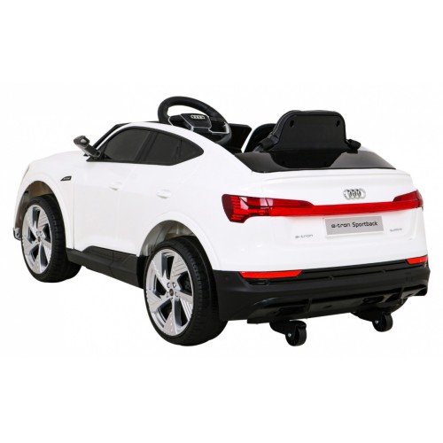 Audi E-Tron Sportback Kids bílá Remote 4x4 Drive Slow Start Rádio MP3 LED