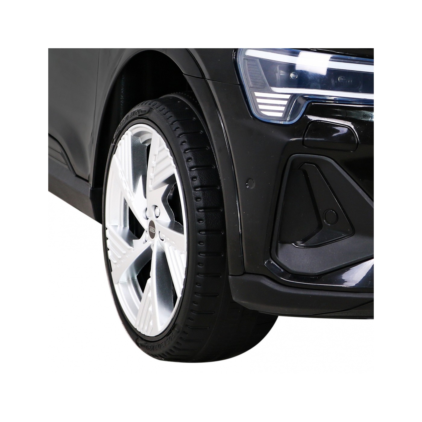 Audi E-Tron Sportback Kids černý + dálkové ovládání + pohon 4x4 + pomalý start + MP3 rádio + LED