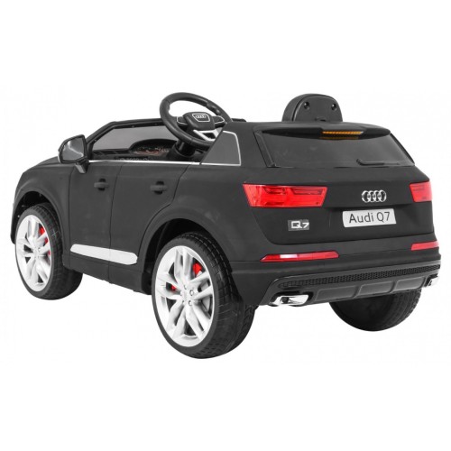 Vozidlo Audi Q7 2 4G nový model lakovaný černý matný