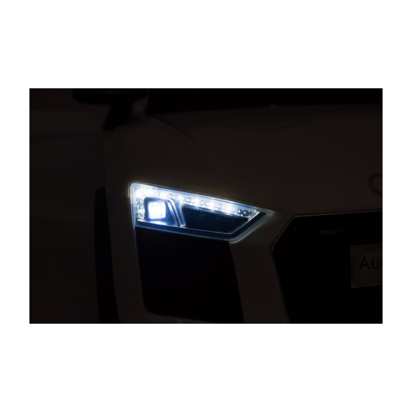 Dětská baterie Audi R8 bílá + dálkové ovládání + EVA + pomalý start + MP3 LED
