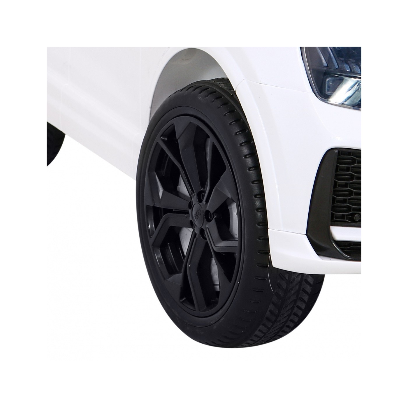 Baterie do auta Audi RS Q8 bílá + dálkové ovládání + pomalý start + EVA + LED + MP3 USB