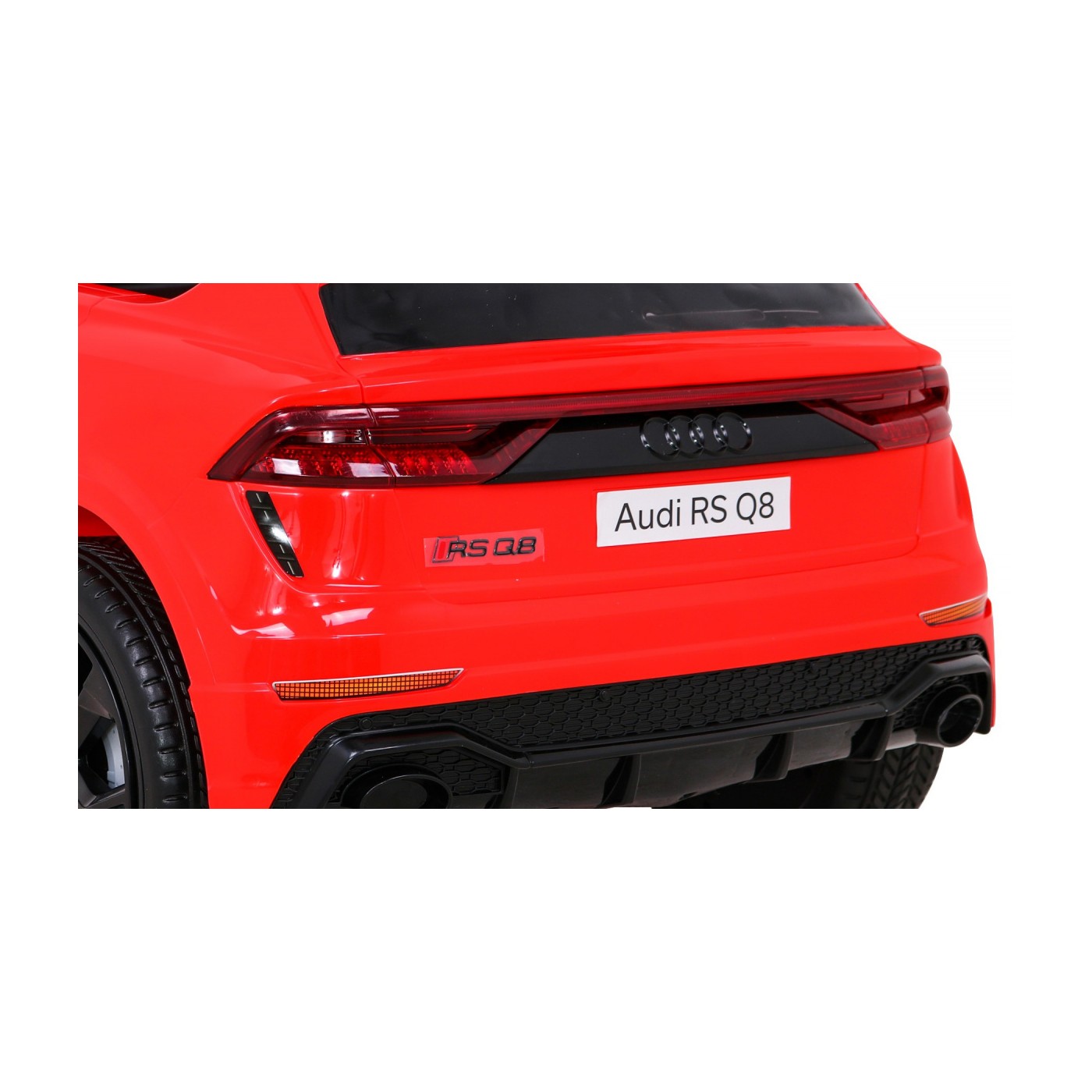 Audi RS Q8 Bateriově napájené auto červené + dálkové ovládání + pomalý start + EVA + LED + MP3 USB