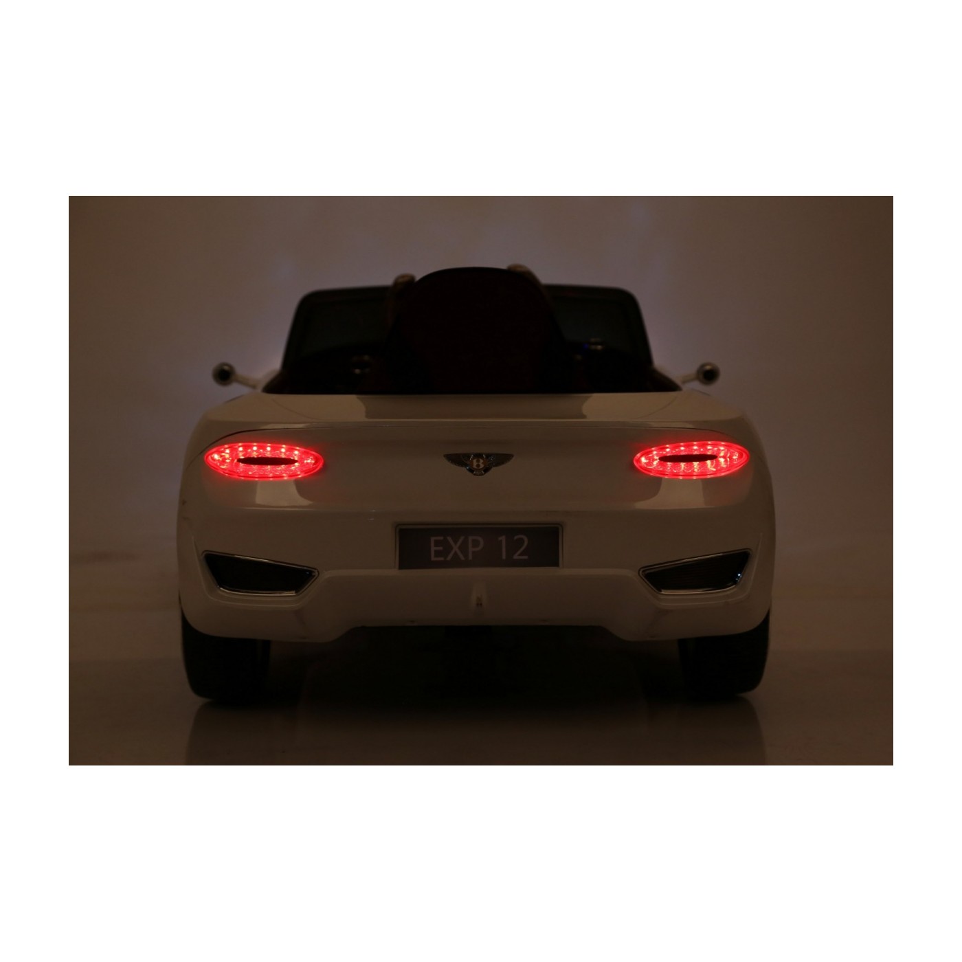 Bentley EXP 12 dětská baterie do auta bílá + dálkové ovládání + otevírač dveří + elegantní vzhled