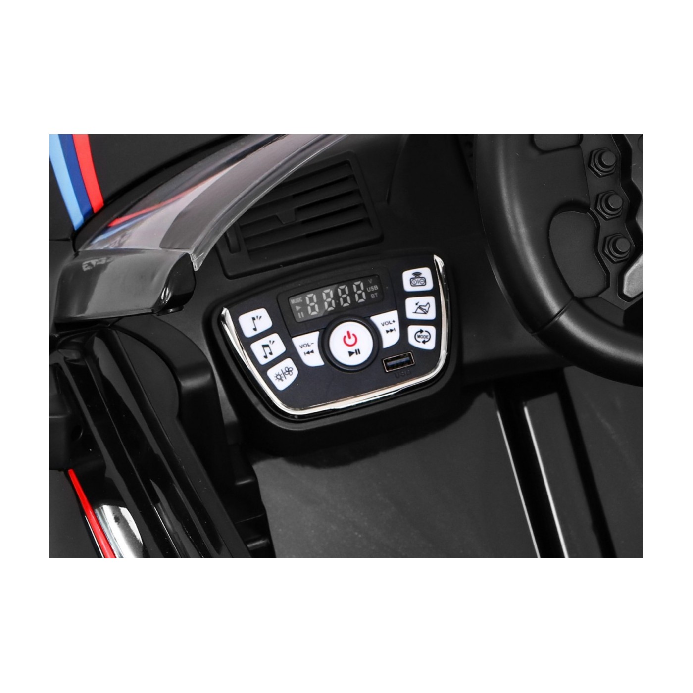 BMW M6 GT3 Dětská baterie do auta černá + přívod vzduchu + MP3 zvuková světla + dálkové ovládání