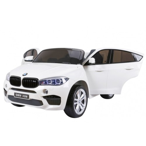 BMW X6M XXL pro 2 děti bílá + dálkové ovládání + eko kůže + pásy + pomalý start + MP3 USB + LED