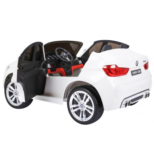 BMW X6M XXL pro 2 děti bílá + dálkové ovládání + eko kůže + pásy + pomalý start + MP3 USB + LED