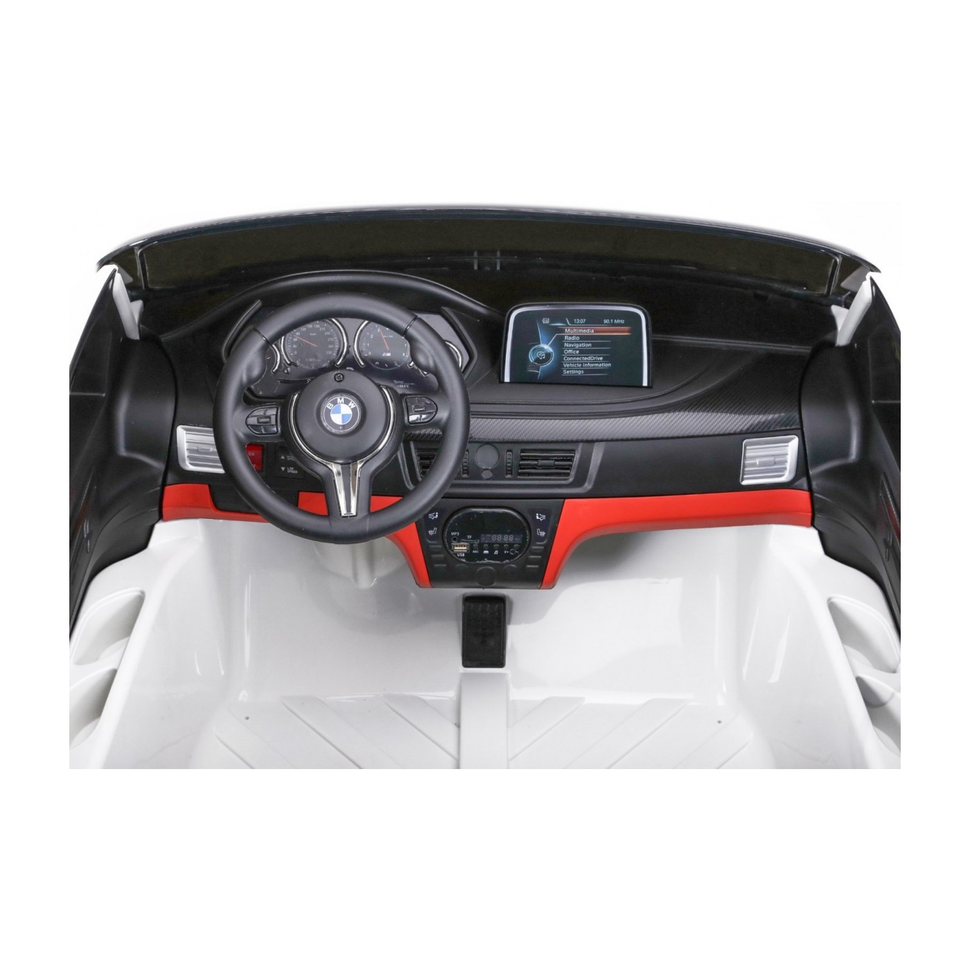 BMW X6M XXL pro 2 děti bílá + dálkové ovládání + eko kůže + pásy + pomalý start + MP3 USB + LED