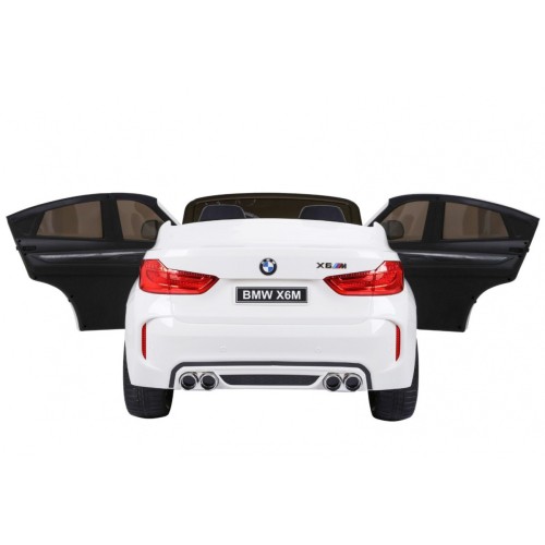 BMW X6M XXL pro 2 děti bílá + dálkové ovládání + eko kůže + pásy + pomalý start + MP3 USB + LED