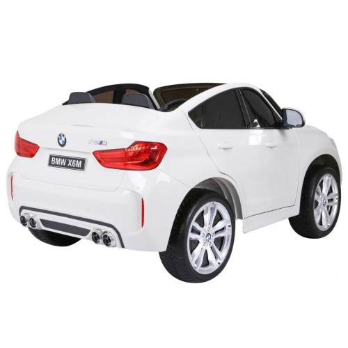 BMW X6M XXL pro 2 děti bílá + dálkové ovládání + eko kůže + pásy + pomalý start + MP3 USB + LED