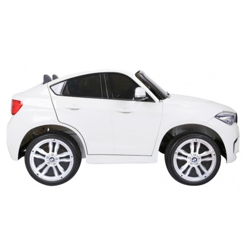 BMW X6M XXL pro 2 děti bílá + dálkové ovládání + eko kůže + pásy + pomalý start + MP3 USB + LED