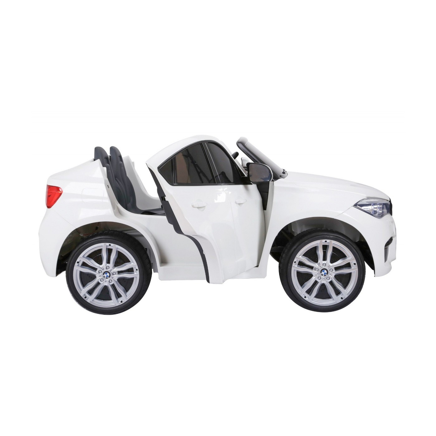 BMW X6M XXL pro 2 děti bílá + dálkové ovládání + eko kůže + pásy + pomalý start + MP3 USB + LED