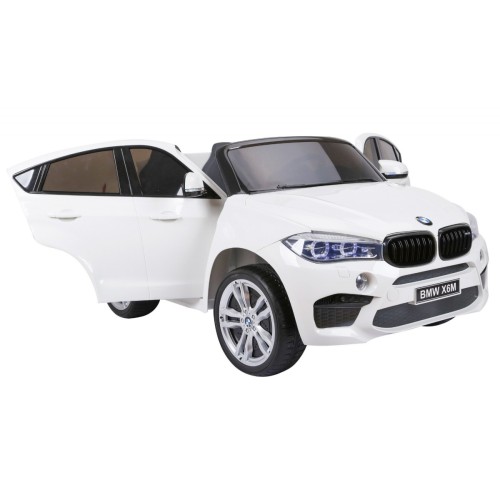 BMW X6M XXL pro 2 děti bílá + dálkové ovládání + eko kůže + pásy + pomalý start + MP3 USB + LED