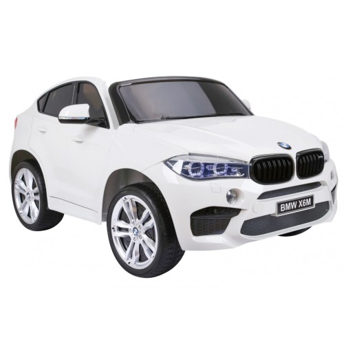 BMW X6M XXL pro 2 děti bílá + dálkové ovládání + eko kůže + pásy + pomalý start + MP3 USB + LED