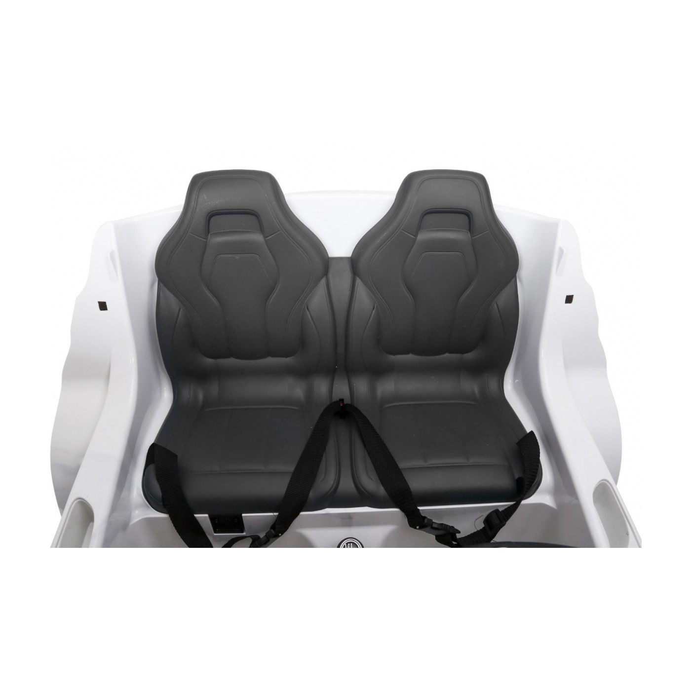 BMW X6M XXL pro 2 děti bílá + dálkové ovládání + eko kůže + pásy + pomalý start + MP3 USB + LED