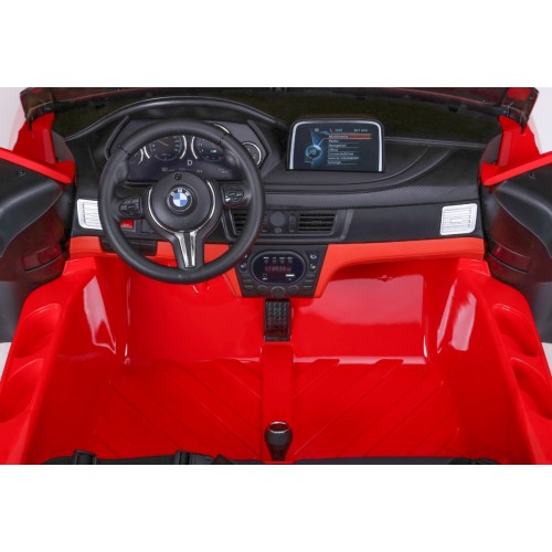 BMW X6M XXL pro 2 děti červená + dálkové ovládání + eko kůže + pásy + pomalý start + MP3 USB + LED