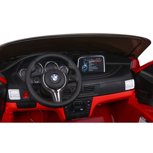 BMW X6M XXL pro 2 děti barva červená dálkové kožené pásy pomalý start MP3 LED