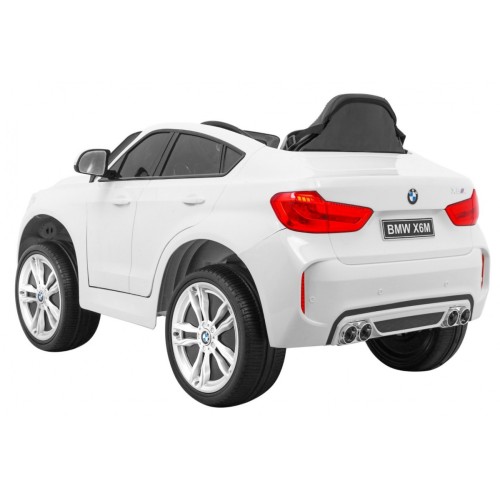 Elektrické dětské auto BMW X6M bílé + dálkové ovládání + EVA + pomalý start + audio panel + LED