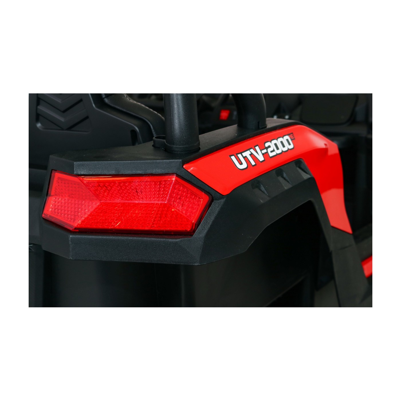 Buggy ATV Strong Racing pro 2 děti červený střídavý motor nafouknutá kola Audio LED