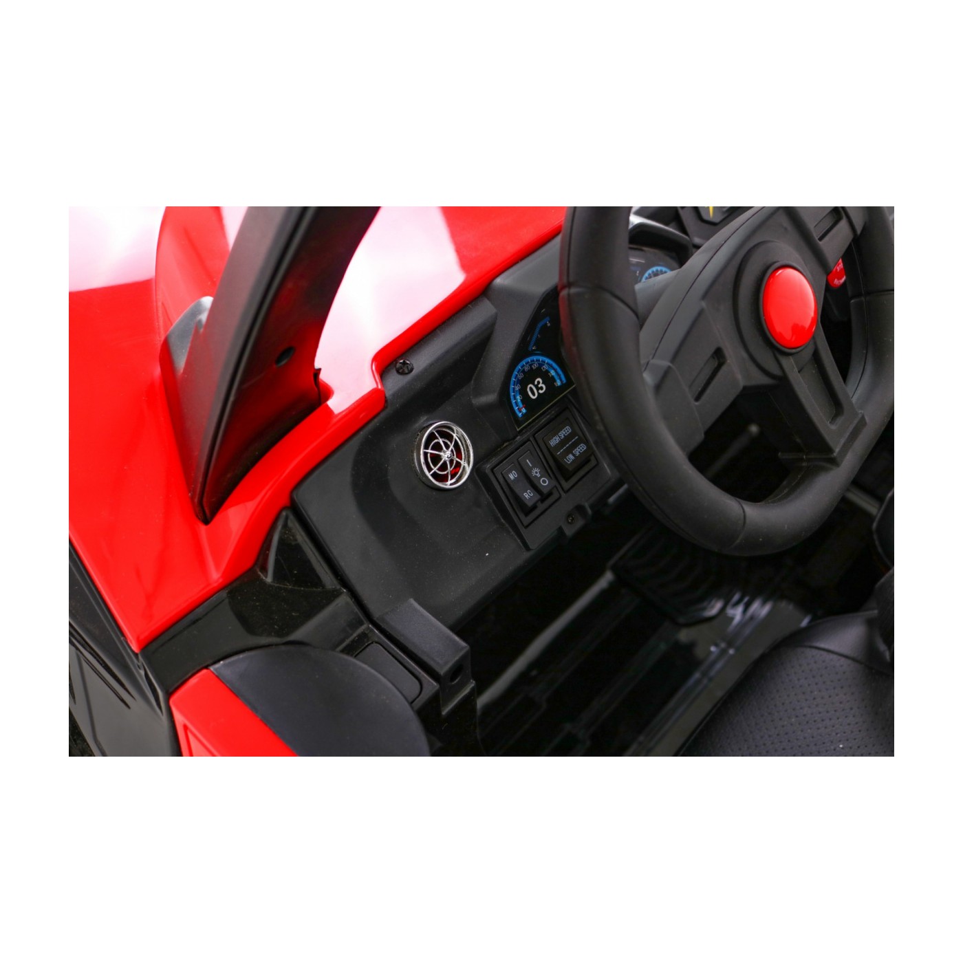 Bateriový kočárek pro 2 děti červený + dálkový + poháněný 4x4 + nastavení sedadla + MP3 rádio + LED