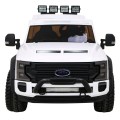 Vozidlo Ford Super Duty bílé
