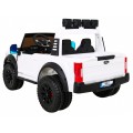 Vozidlo Ford Super Duty bílé