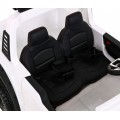 Vozidlo Ford Super Duty bílé