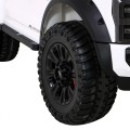 Vozidlo Ford Super Duty bílé
