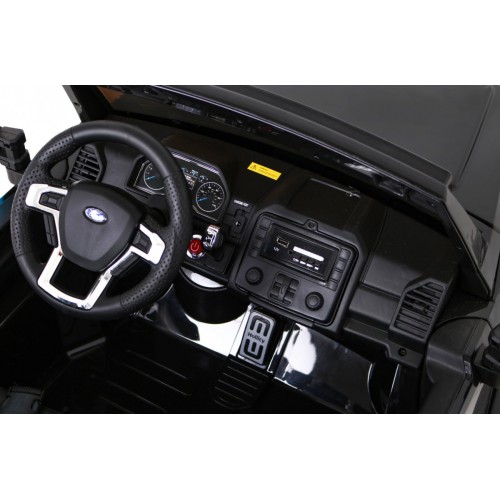 Vozidlo Ford Super Duty černé