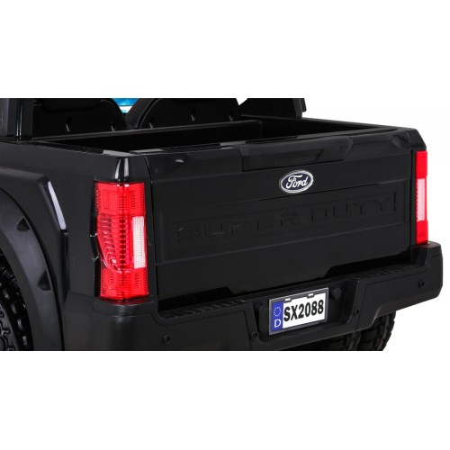 Vozidlo Ford Super Duty černé