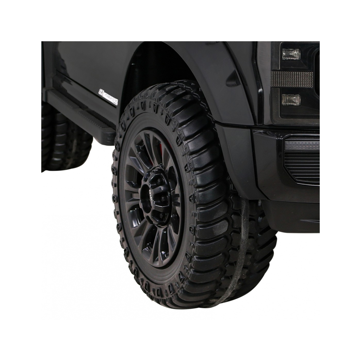 Vozidlo Ford Super Duty černé