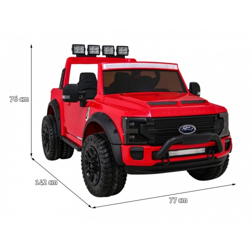 Vozidlo Ford Super Duty červené