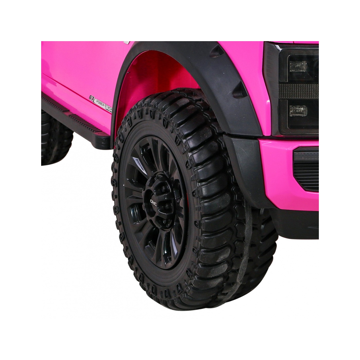 Růžové vozidlo Ford Super Duty