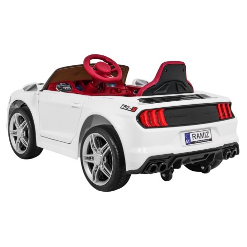 Autíčko GT Sport na baterii pro děti bílá + dálkové ovládání + pomalý start + zavazadlový prostor + MP3 LED