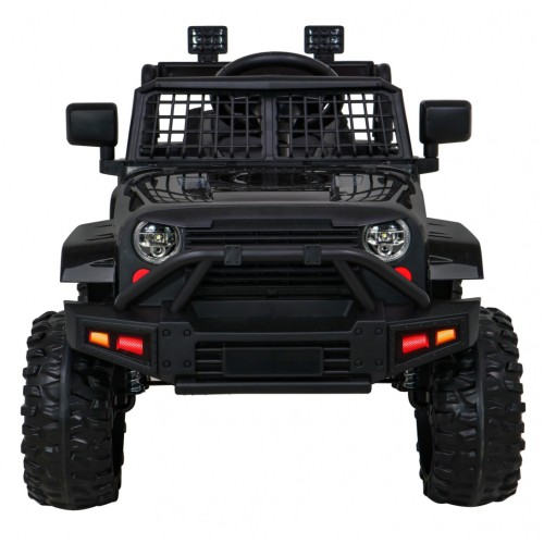 Jeep tmavé noční vozidlo černé