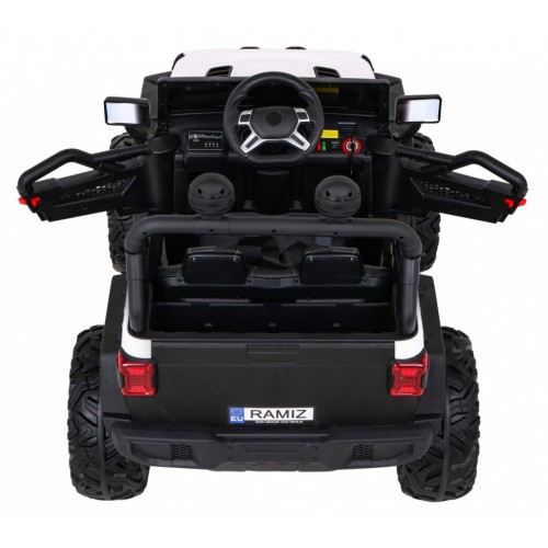 Vehicle Master Of Terain bílá