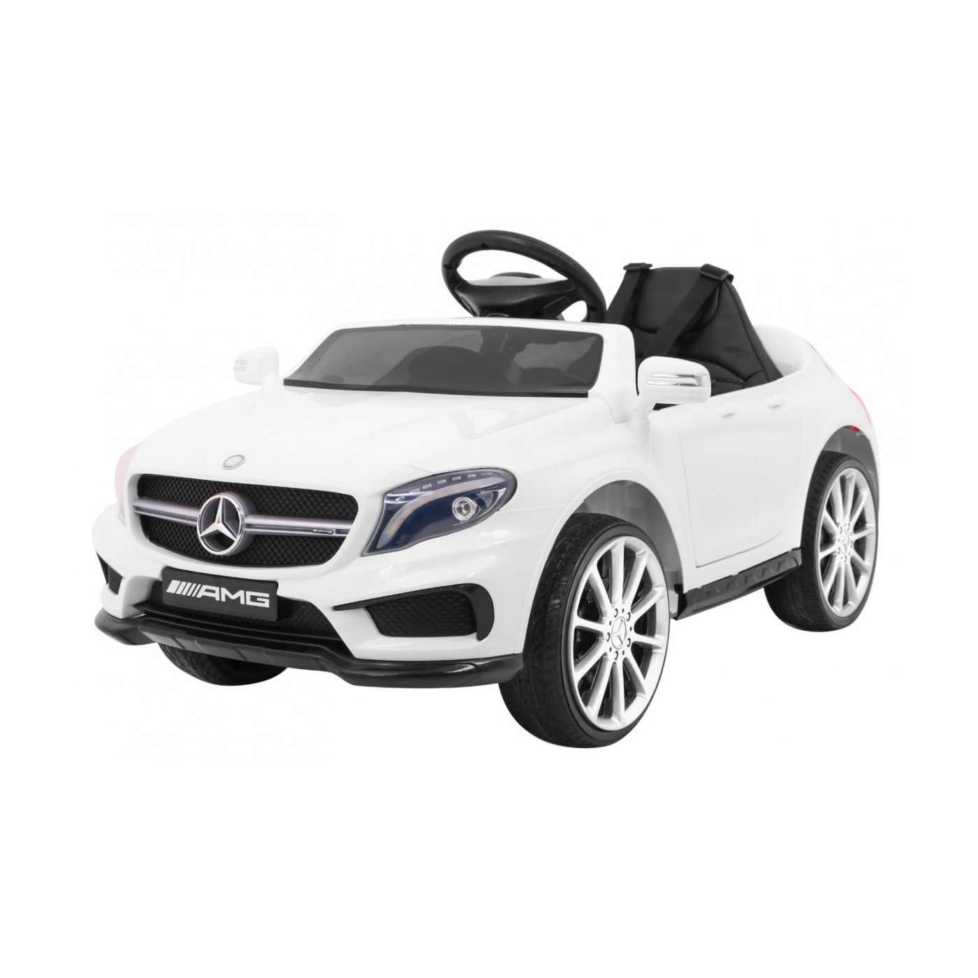 Vozidlo Mercedes AMG GLA-45 bílá
