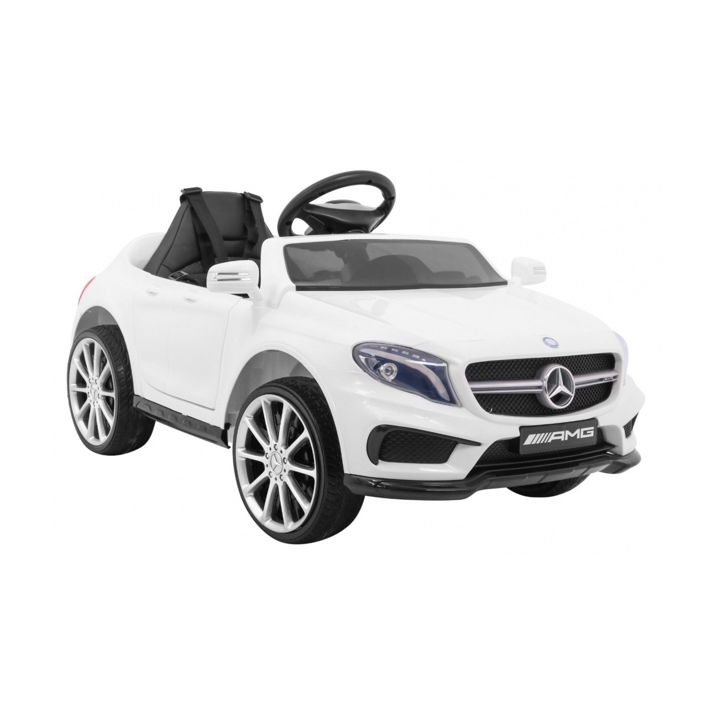 Vozidlo Mercedes AMG GLA-45 bílá