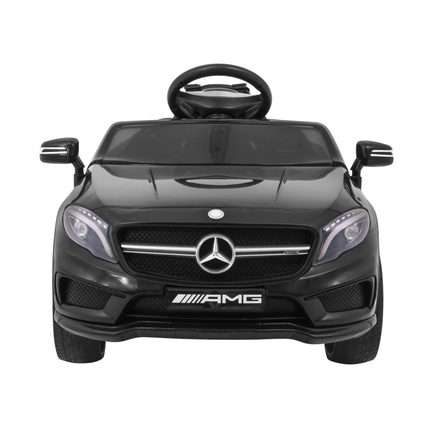 Mercedes AMG GLA-45 vozidlo černé