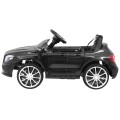 Mercedes AMG GLA-45 vozidlo černé