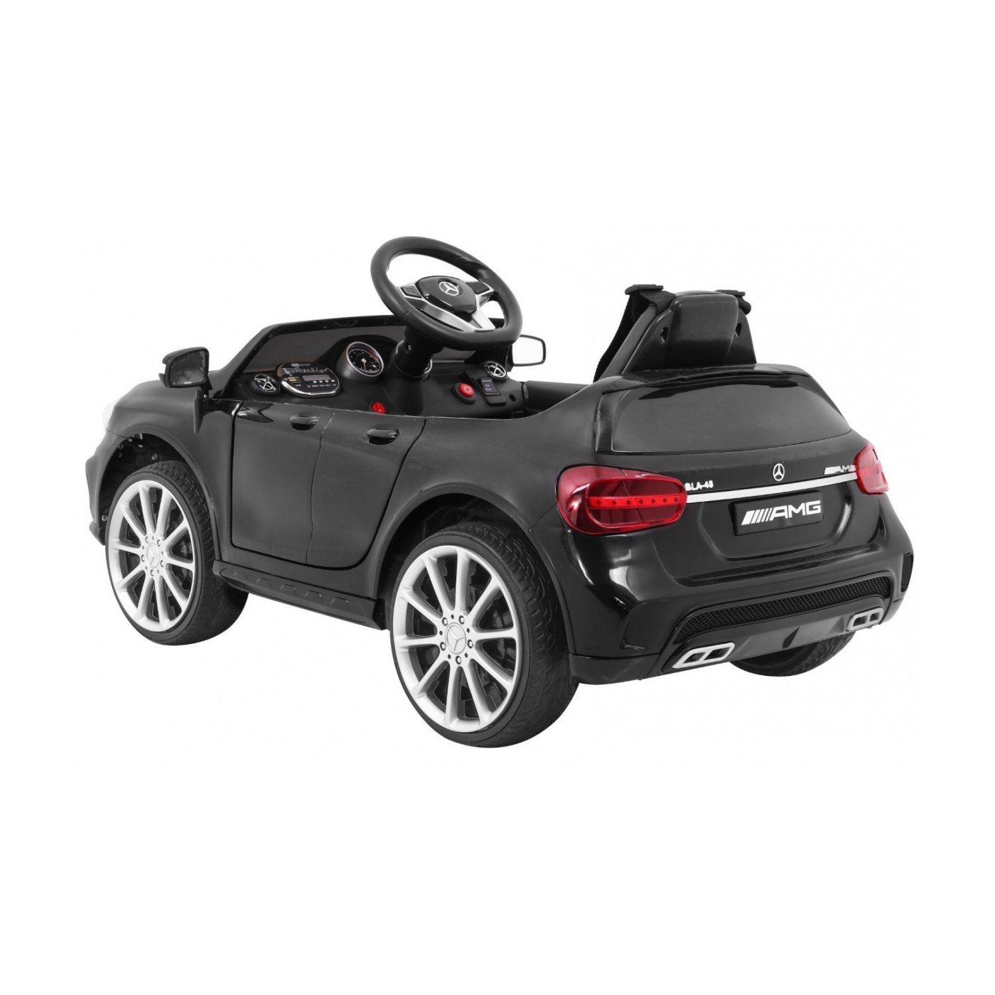 Mercedes AMG GLA-45 vozidlo černé