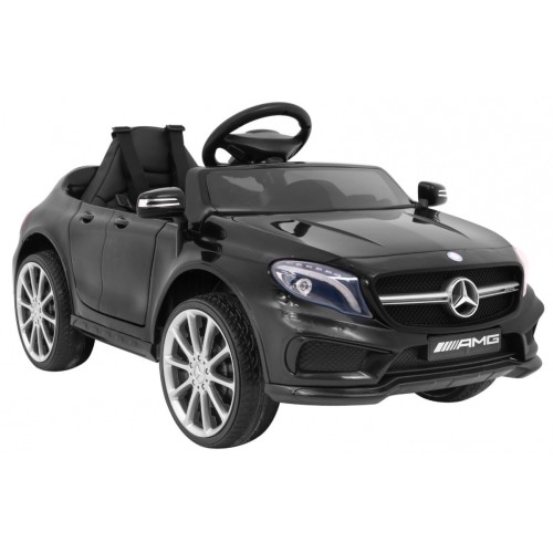 Mercedes AMG GLA-45 vozidlo černé