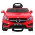 Mercedes AMG GLA-45 červená