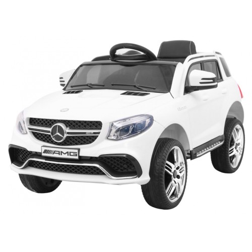 Mercedes AMG GLE 63 AMG vozidlo bílá