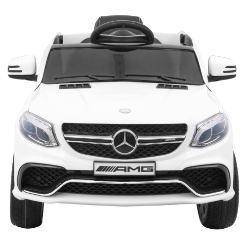 Mercedes AMG GLE 63 AMG vozidlo bílá